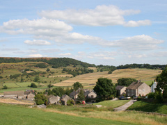 Picture of Little Hucklow and view towards Hucklow Edge